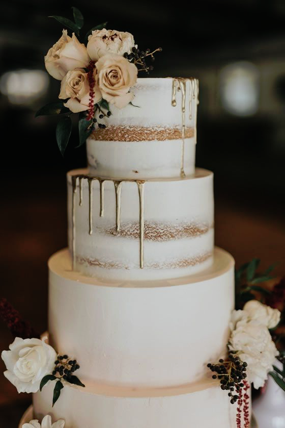 Gold Detailing 4 tier wedding cake
