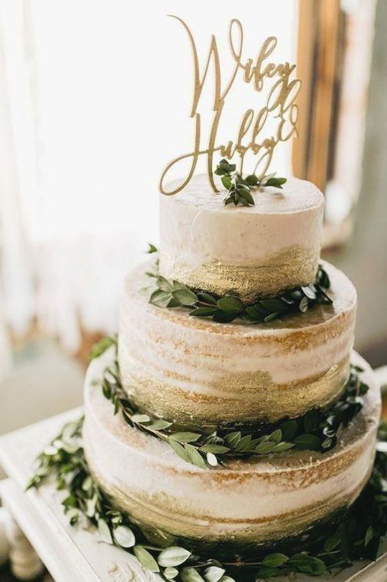 Gold Detailing 3 tier wedding cake