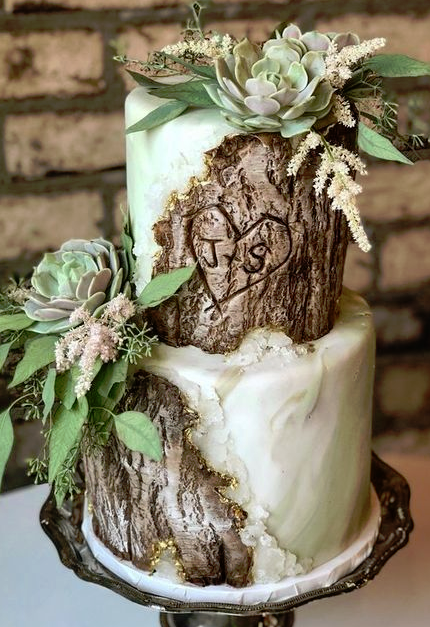 Wedding Cake with Wood Effect Motif 2